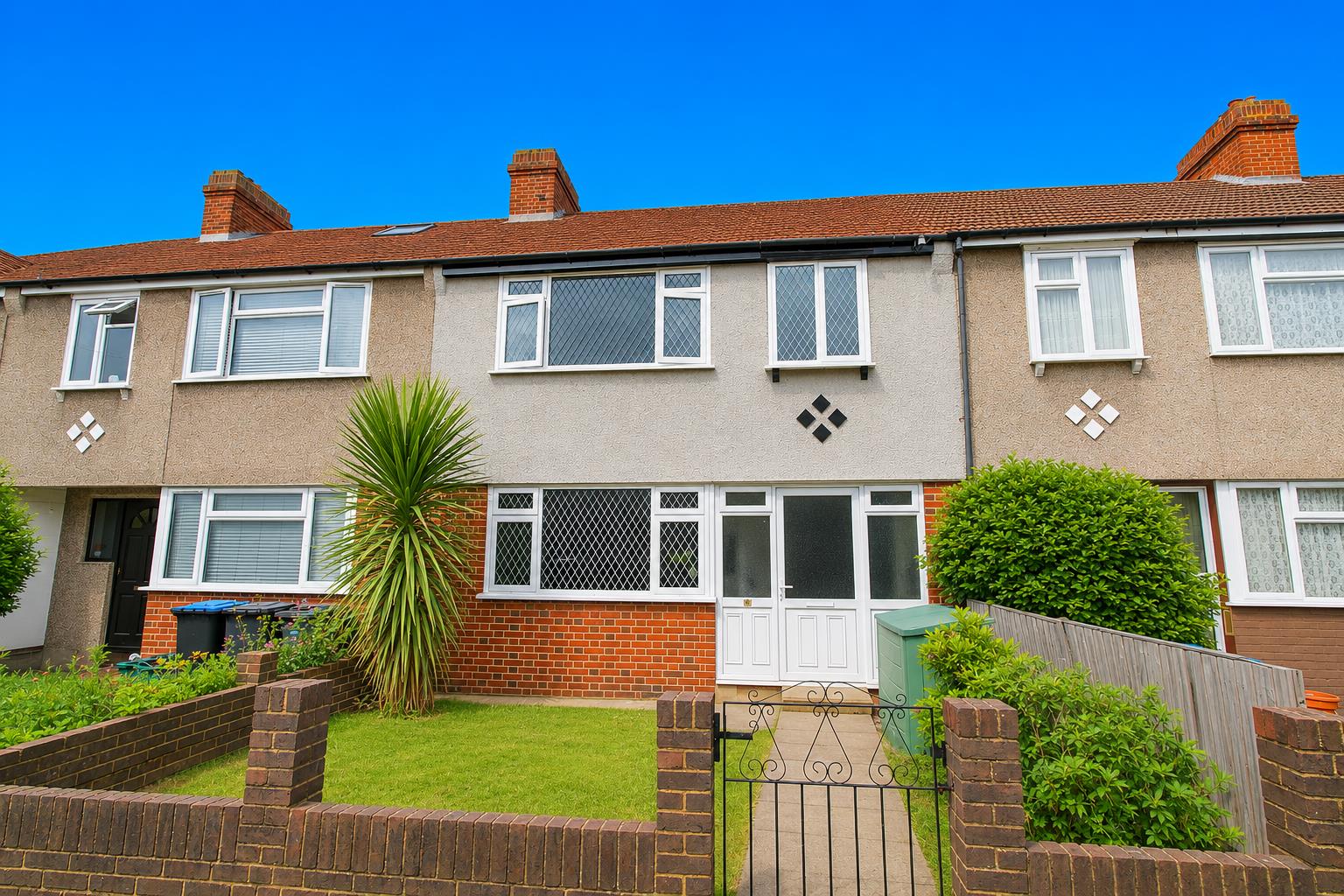 3 bed property in Burley Close, Streatham